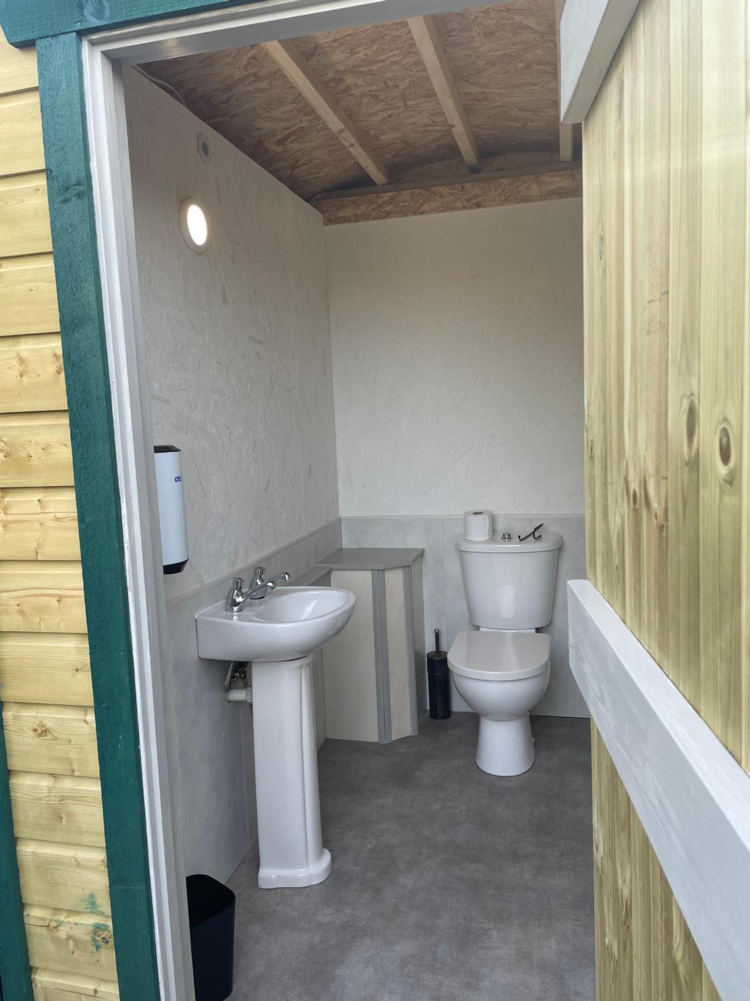 Hotel Glamping In The 2Nd Field Aughrim Exterior foto