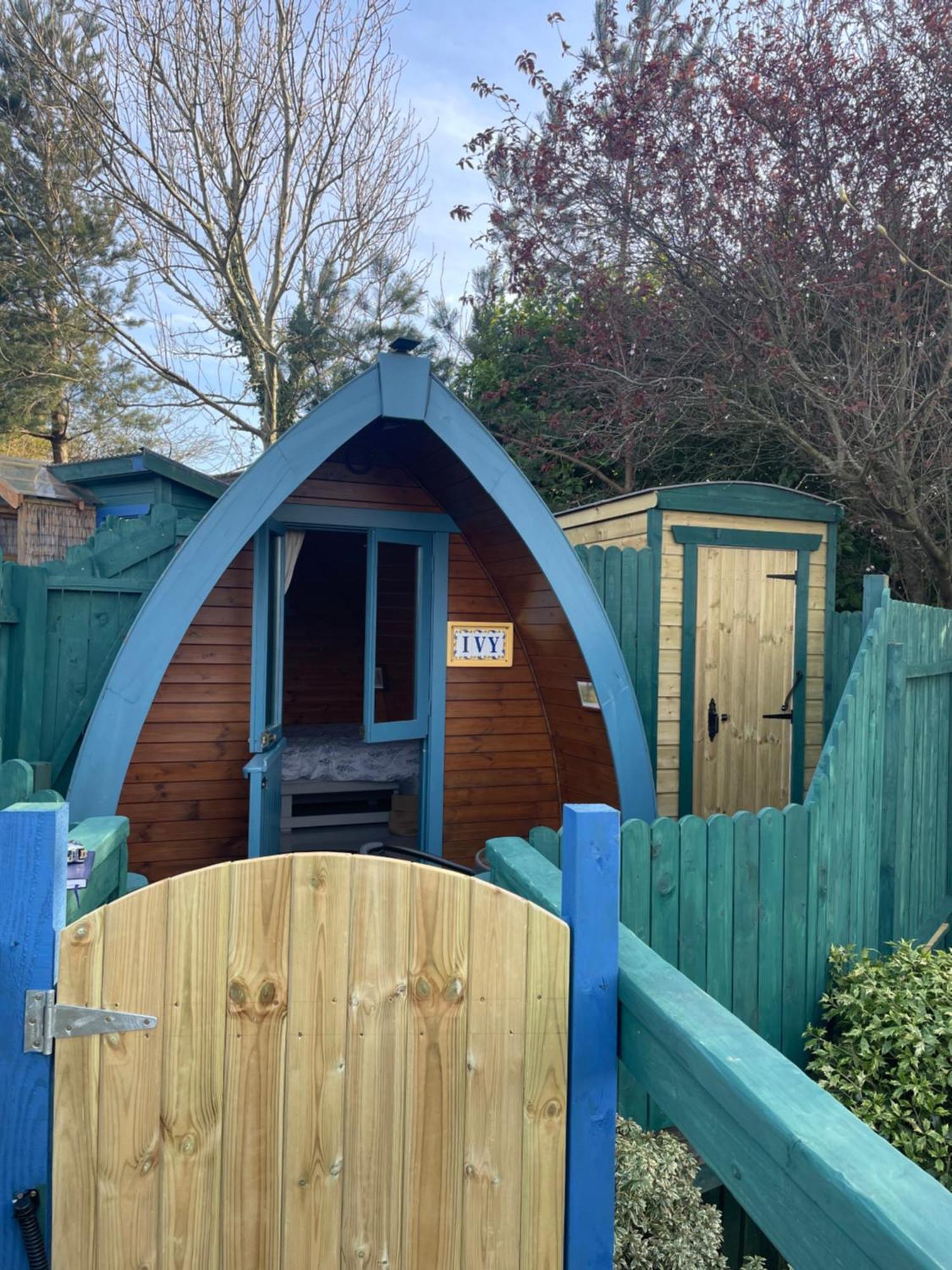 Hotel Glamping In The 2Nd Field Aughrim Exterior foto